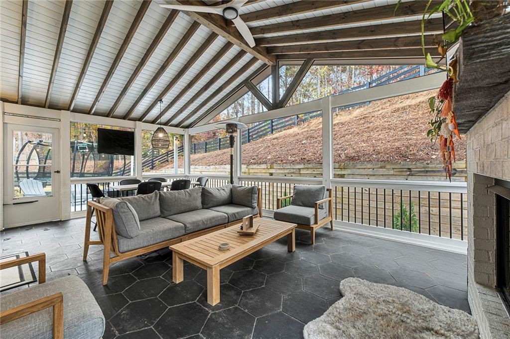 6650 Canyon Cove