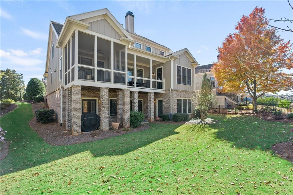 2550 Hillandale Circle