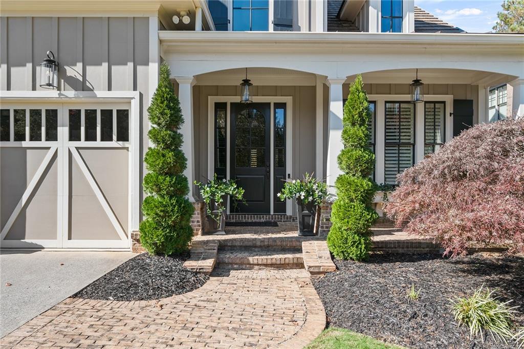 2550 Hillandale Circle
