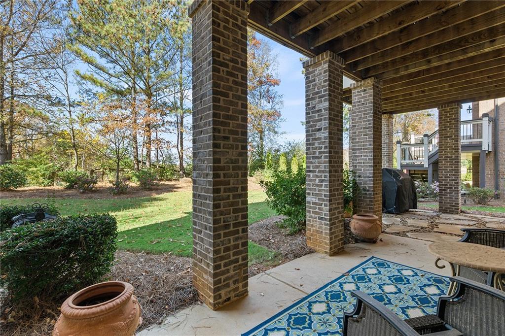 2550 Hillandale Circle