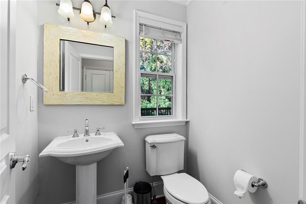 2852 Overlook Court