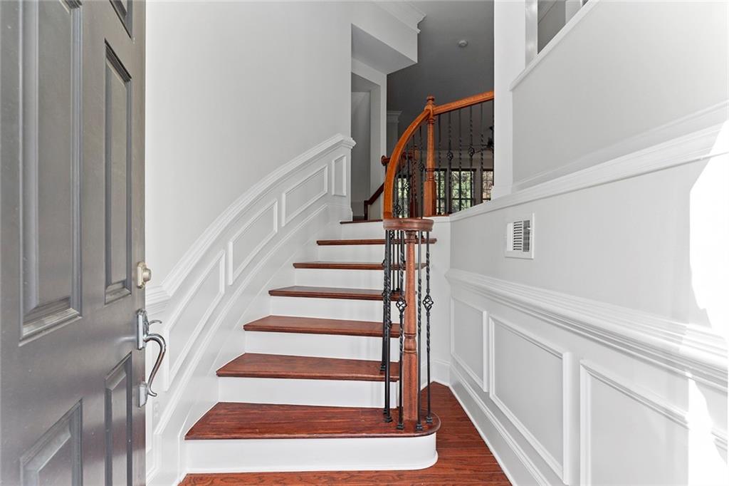 2852 Overlook Court