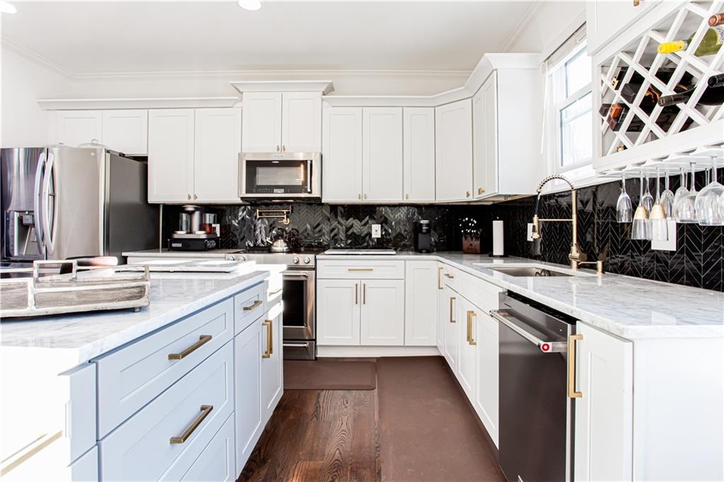 1400 Brentwood Drive