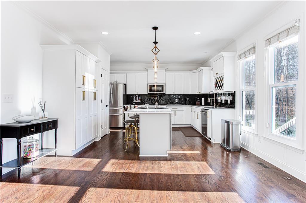 1400 Brentwood Drive