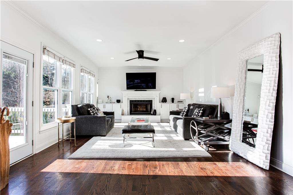 1400 Brentwood Drive