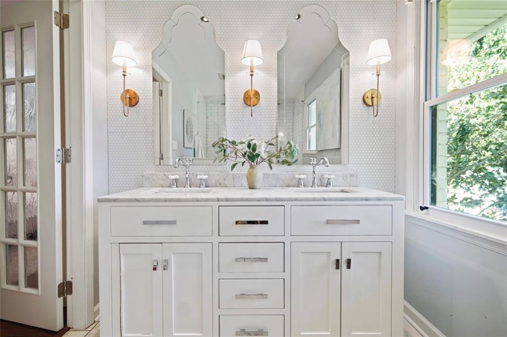 385 Knoll Woods Terrace