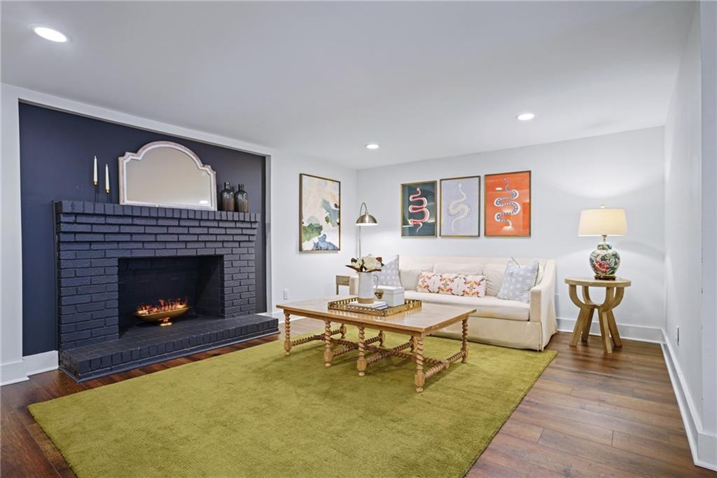 385 Knoll Woods Terrace