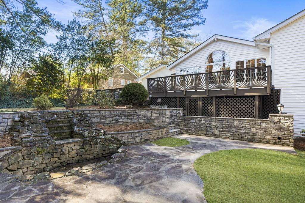 1571 Heatherwood Drive