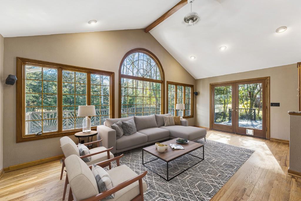 1571 Heatherwood Drive