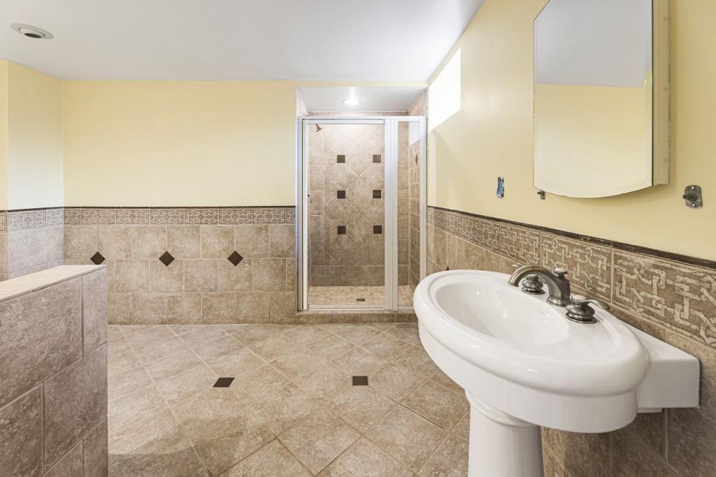1571 Heatherwood Drive