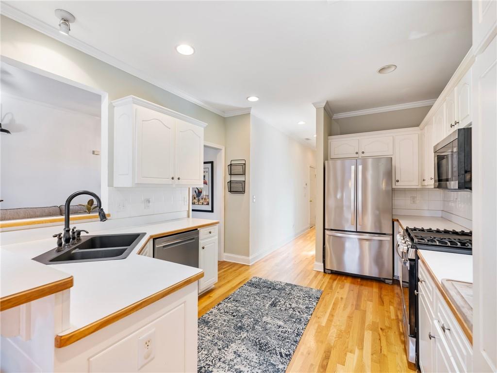 1485 Holly Manor Drive
