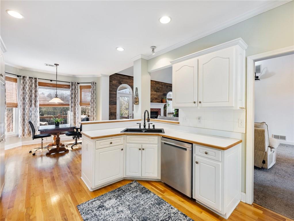 1485 Holly Manor Drive