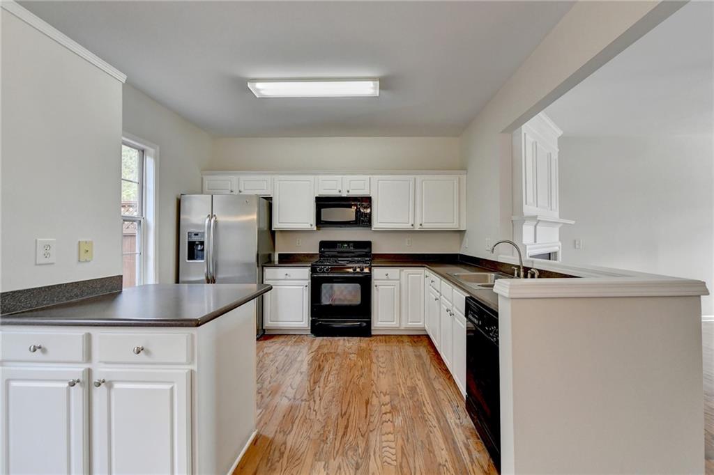 4023 Edgecomb Drive