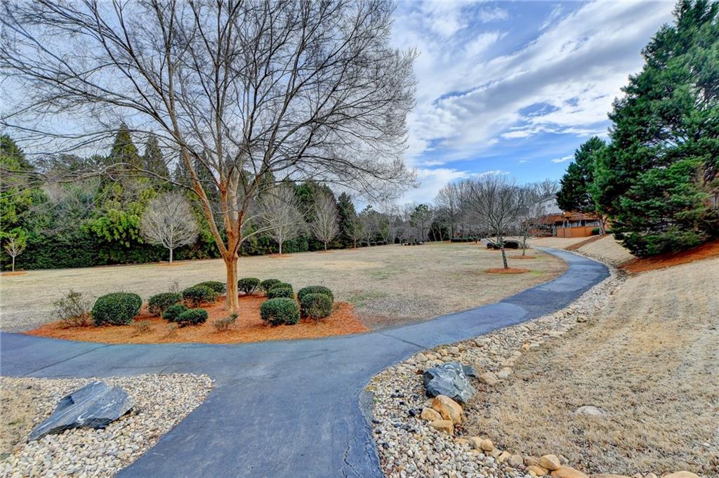 4023 Edgecomb Drive