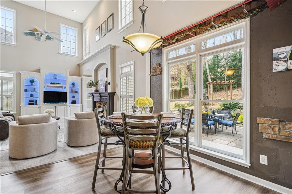 8550 River Walk Landing
