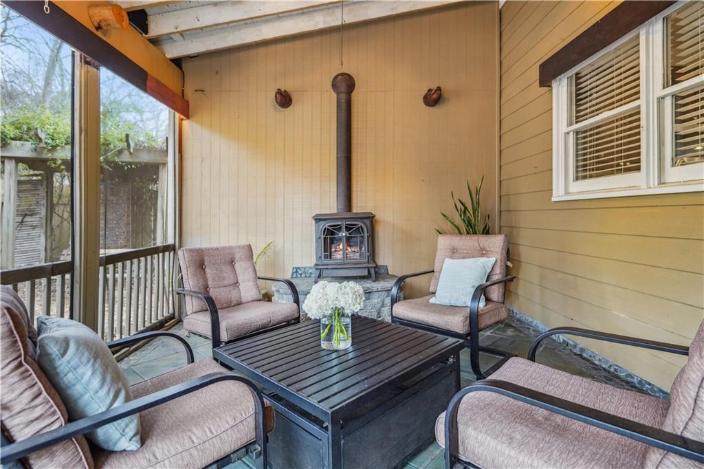 8550 River Walk Landing