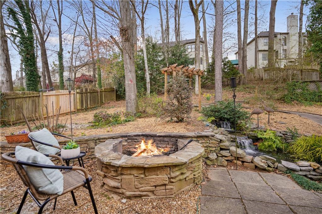 8550 River Walk Landing