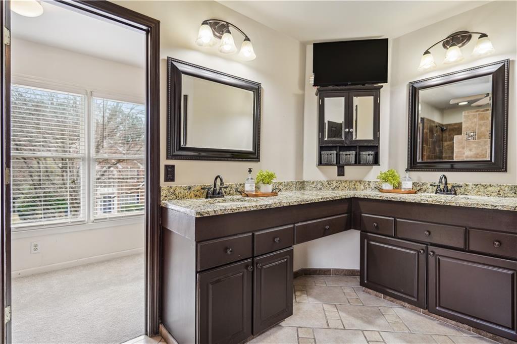 8550 River Walk Landing