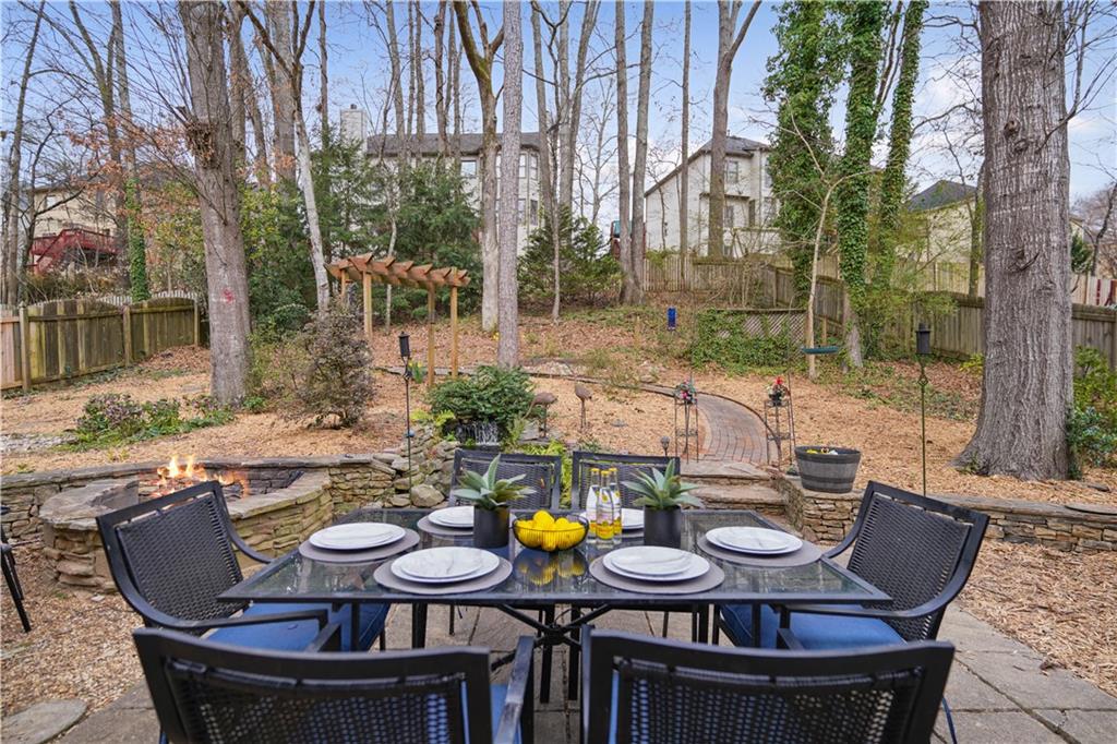 8550 River Walk Landing
