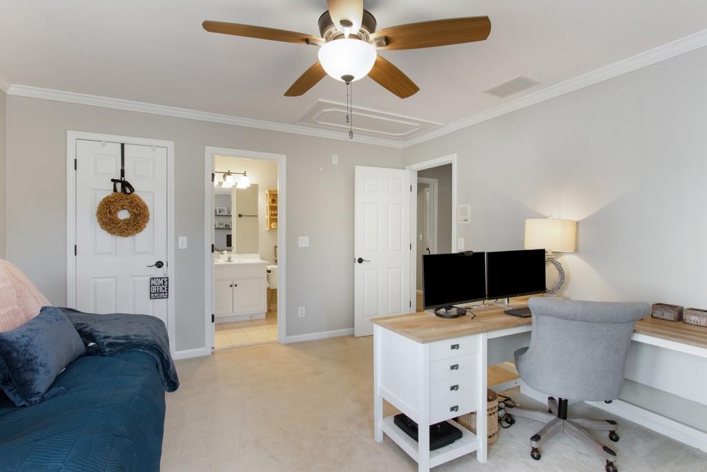 430 Newport Heights