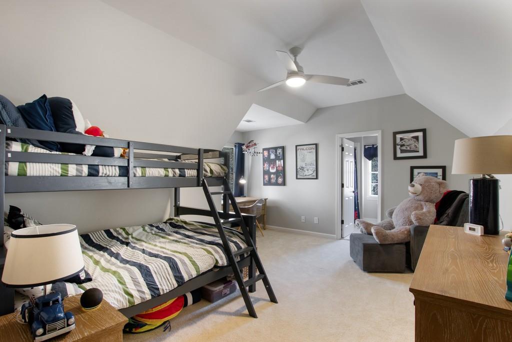 430 Newport Heights