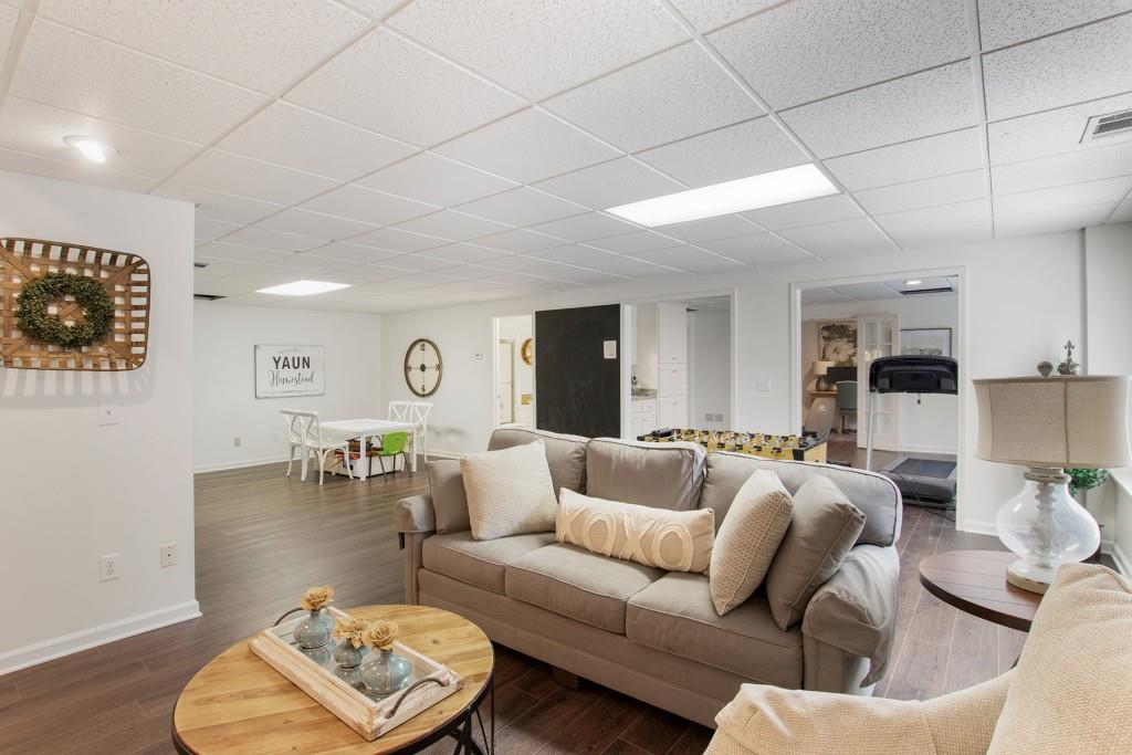 430 Newport Heights