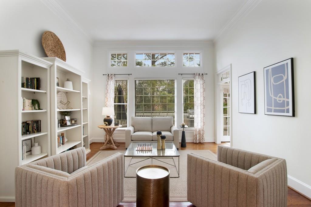 430 Newport Heights