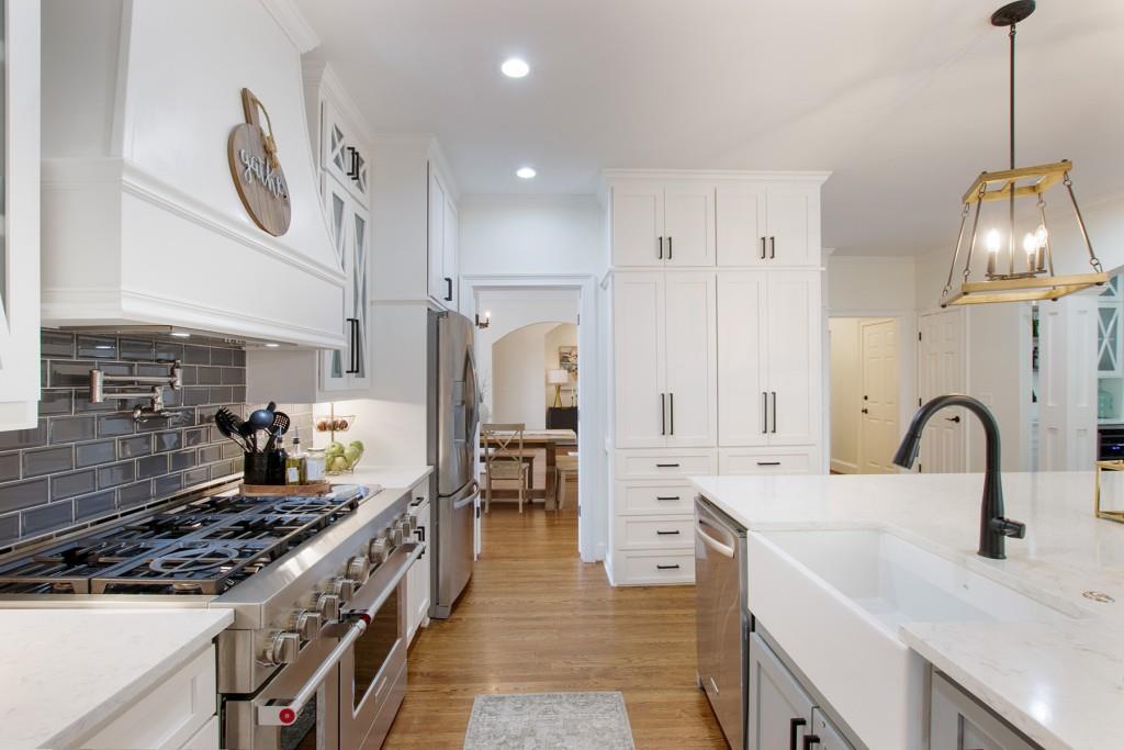 430 Newport Heights