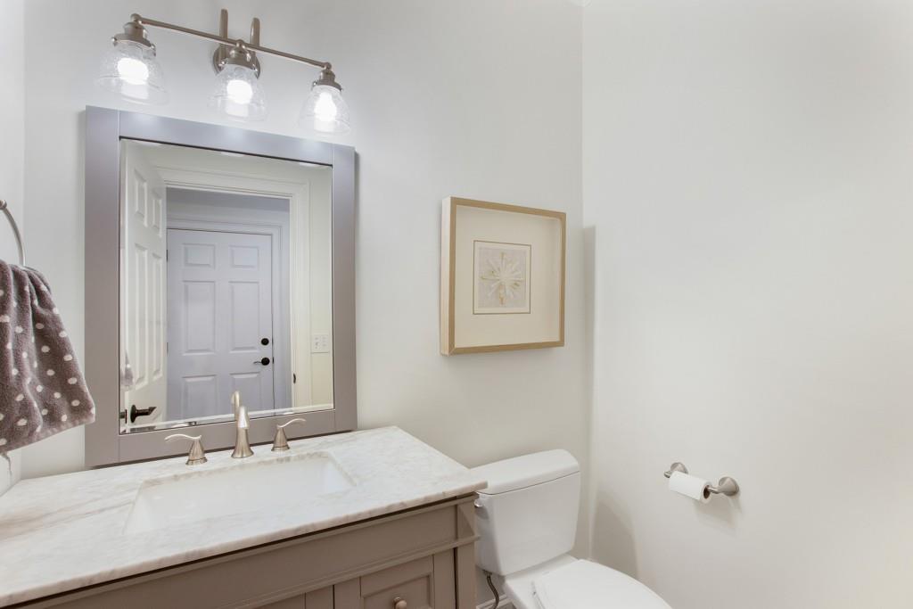430 Newport Heights