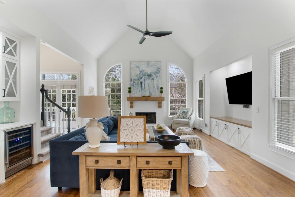 430 Newport Heights