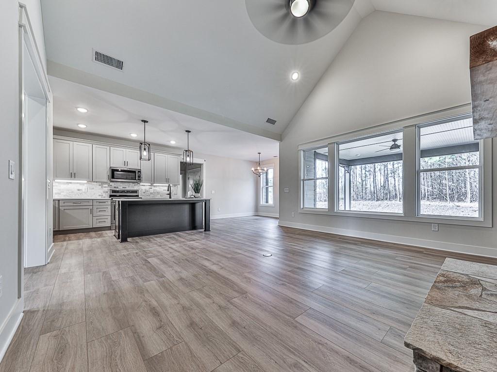 525 Meadow Circle