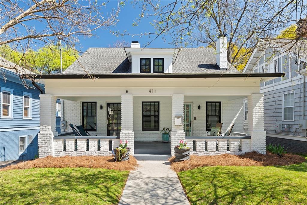 411 Angier Place NE