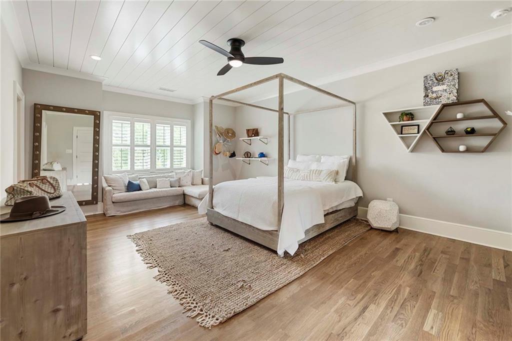 1012 Madison Hall Lane