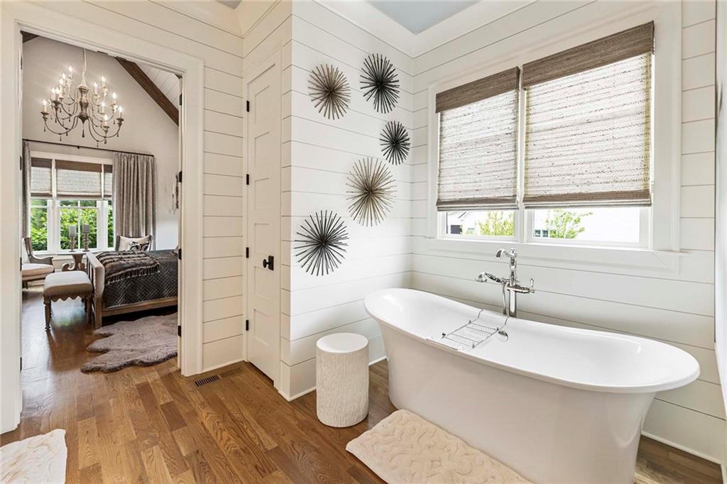 1012 Madison Hall Lane