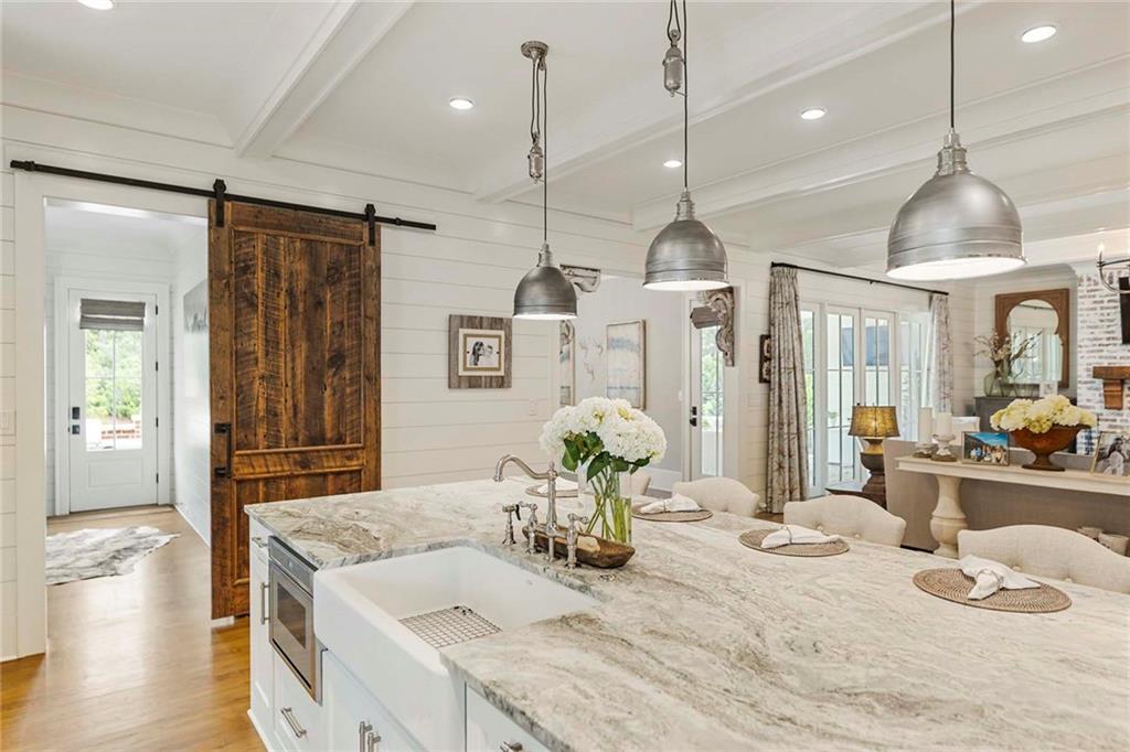 1012 Madison Hall Lane