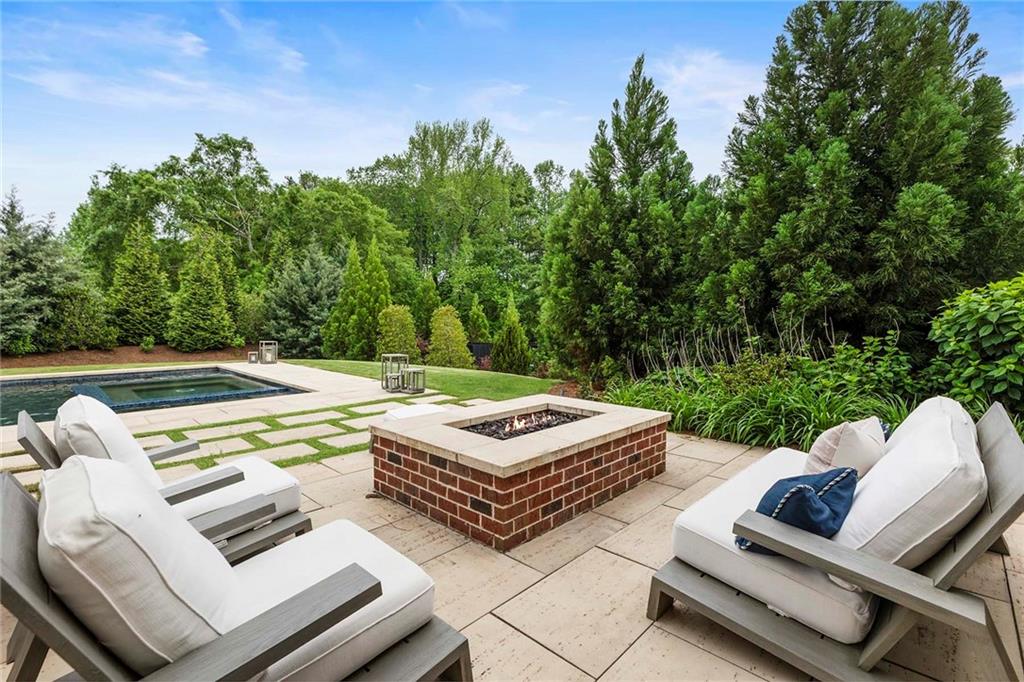 1012 Madison Hall Lane