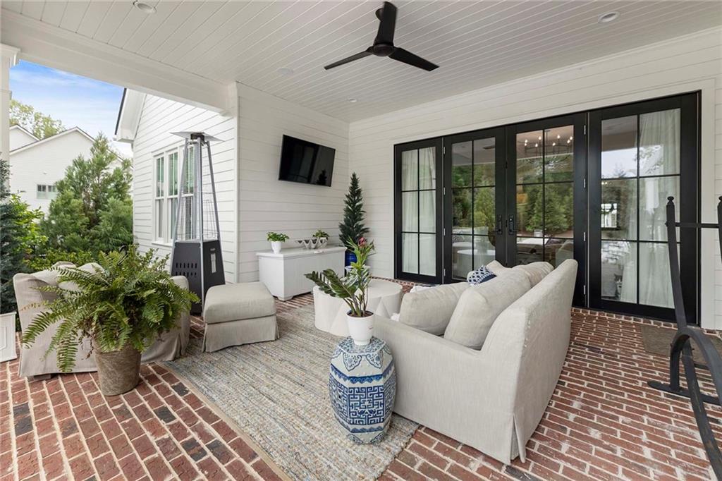 1012 Madison Hall Lane