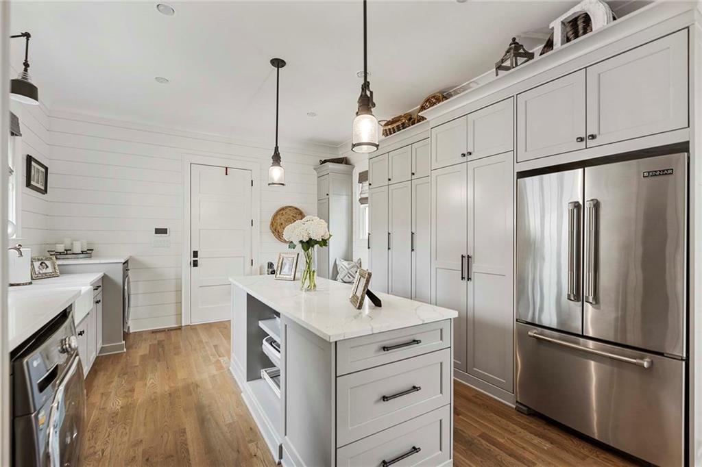 1012 Madison Hall Lane