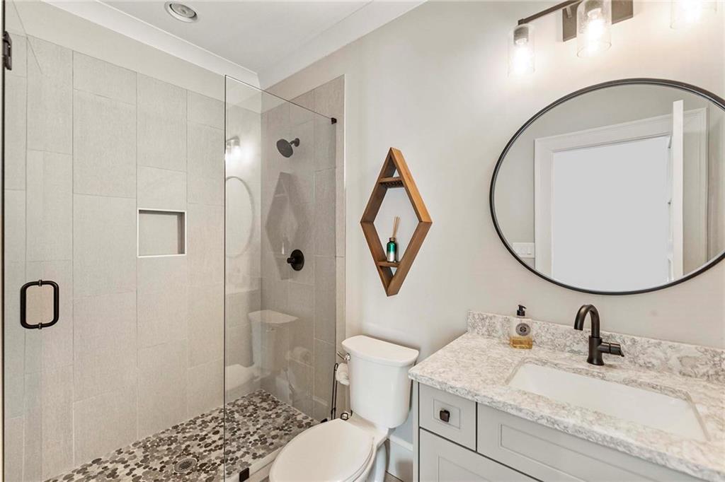 1012 Madison Hall Lane