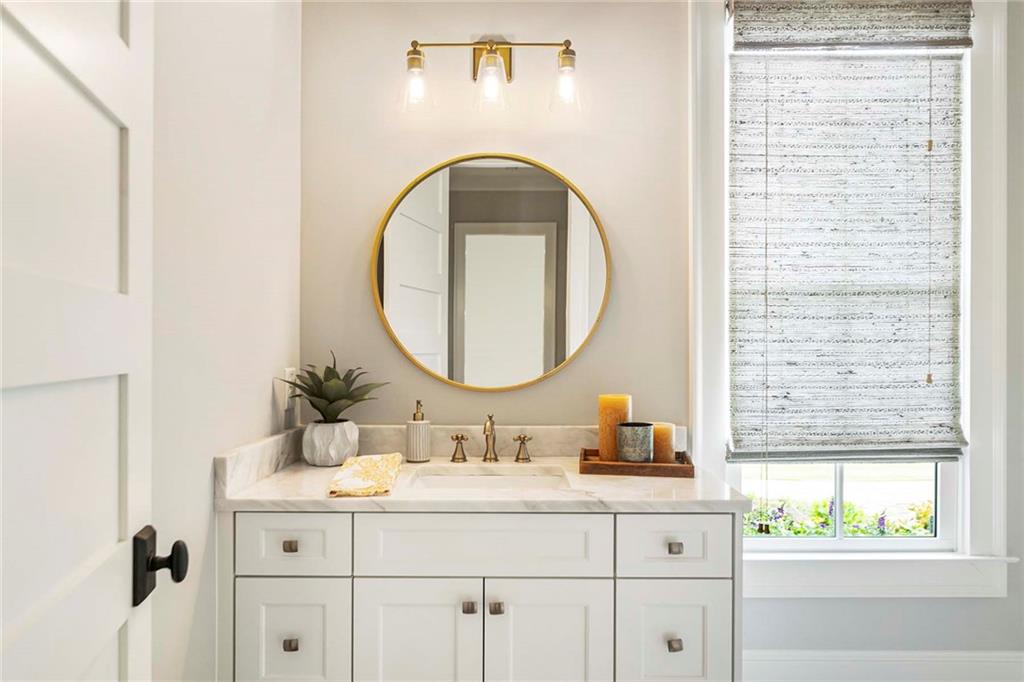 1012 Madison Hall Lane