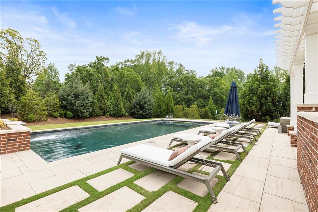 1012 Madison Hall Lane