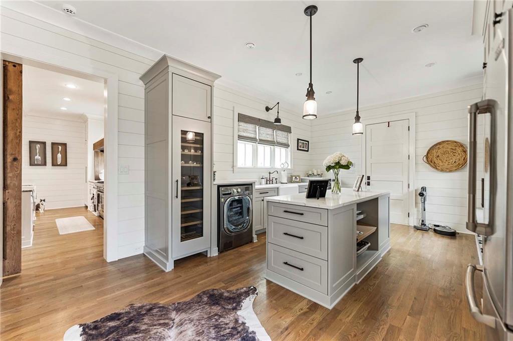 1012 Madison Hall Lane