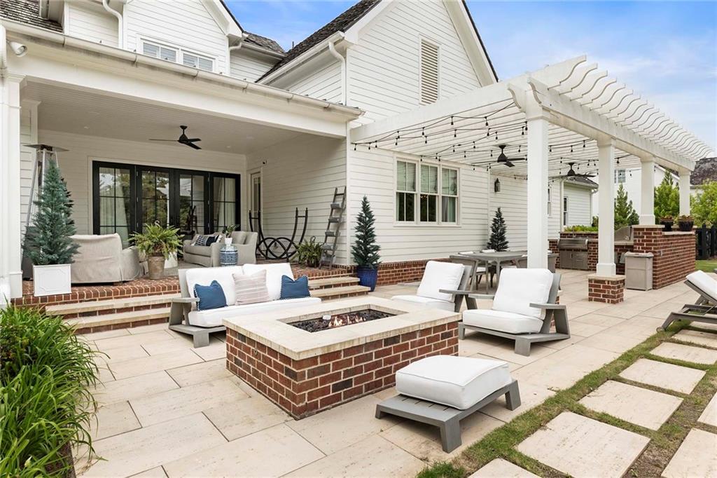 1012 Madison Hall Lane