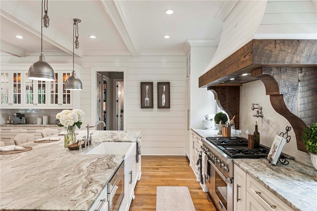 1012 Madison Hall Lane