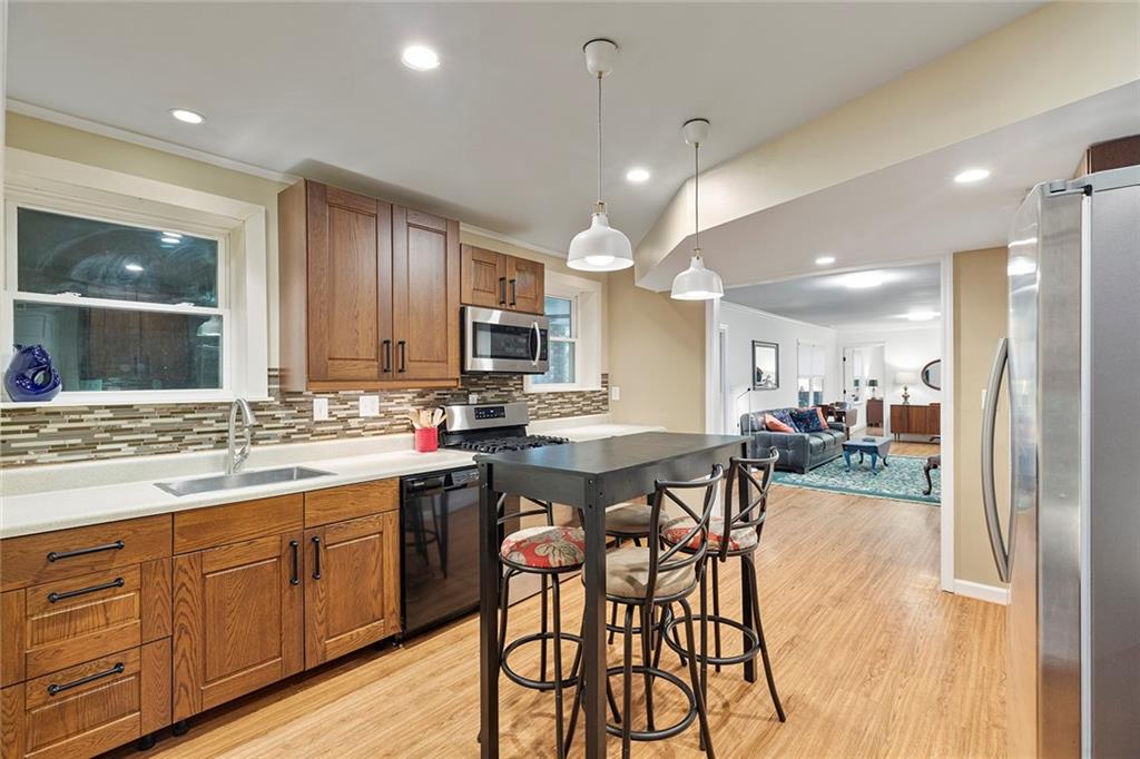 1170 Kingston Drive