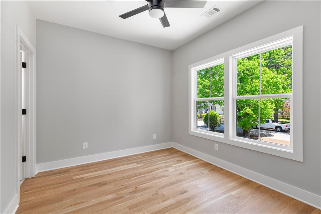 97 Oakridge Avenue SE