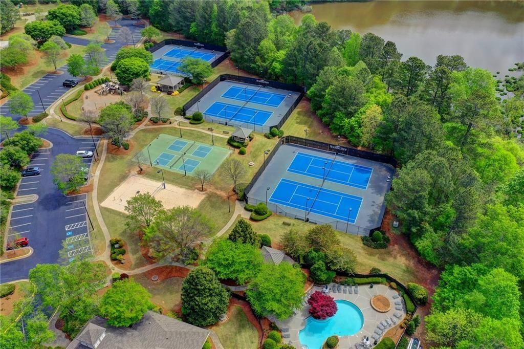 4028 Windgrove Crossing