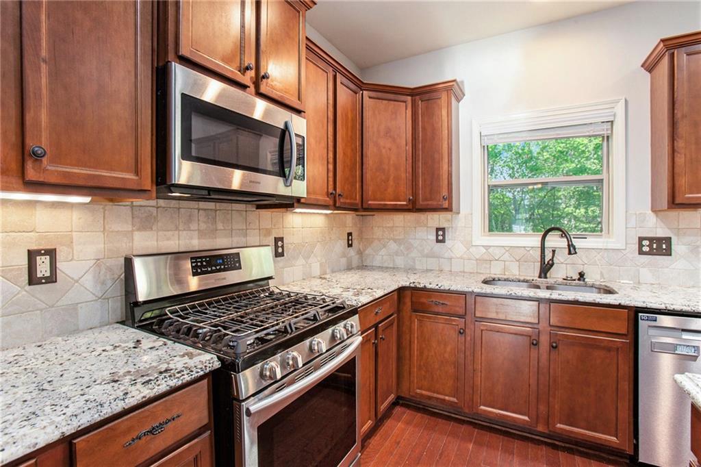 555 Winder Trail