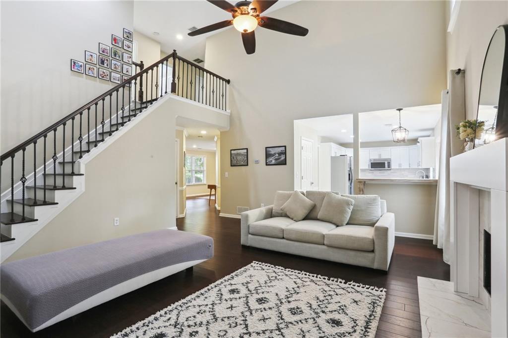 1095 Rome Drive