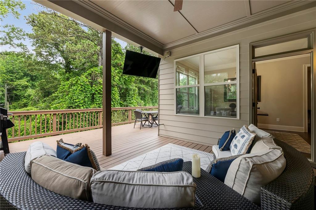 751 Creekside Bend